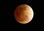 В ночь на 28 сентября земляне увидят огромную «кровавую луну»