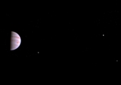 NASA опубликовало первые снимки Юпитера после выхода на орбиту зонда Juno