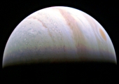 «Юнона» успешно пережила рекордно тесное сближение с Юпитером