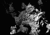 Опубликовано официальное фото с поверхности кометы Чурюмова-Герасименко