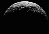 Зонд Dawn получил самые четкие фотографии северного полюса Цереры