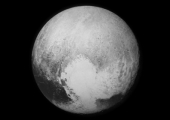 У Плутона нашли гигантскую атмосферу и плазменный хвост